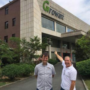 Treinamento da equipe de engenheiros da Inovacare SOLAR na sede da Growatt na China, em 2018.