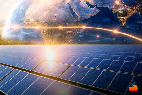 Capacidade renovável global avança com força liderada pela energia solar